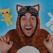 Gitl Wth A Litle Cat