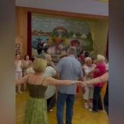 У Папы На Коленках