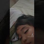 Kakak Adik Tidur