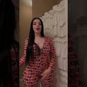 Milf Секс Трогает Сиськи