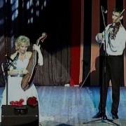 Грона Духмяні Акації Білої Романс