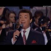 Девчонки Танцуют На Палубе По Ангаре