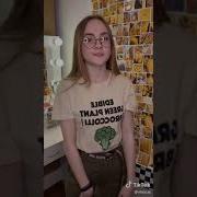 Светлые Волосы Темная Одежда Песня