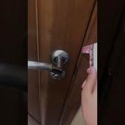 Я Так Стучится В Твою Дверь А Дверь Закрыта На Замок