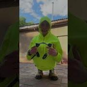 Песня А Что У Тебя В Наушниках Играет
