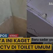 Main Di Toilet Umum Viral